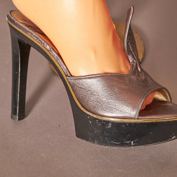 1990s Charles Jourdan Platform Silver Heels - Picture 7 of 12